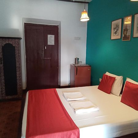 O Camarao Hotel Калангуте Екстериор снимка